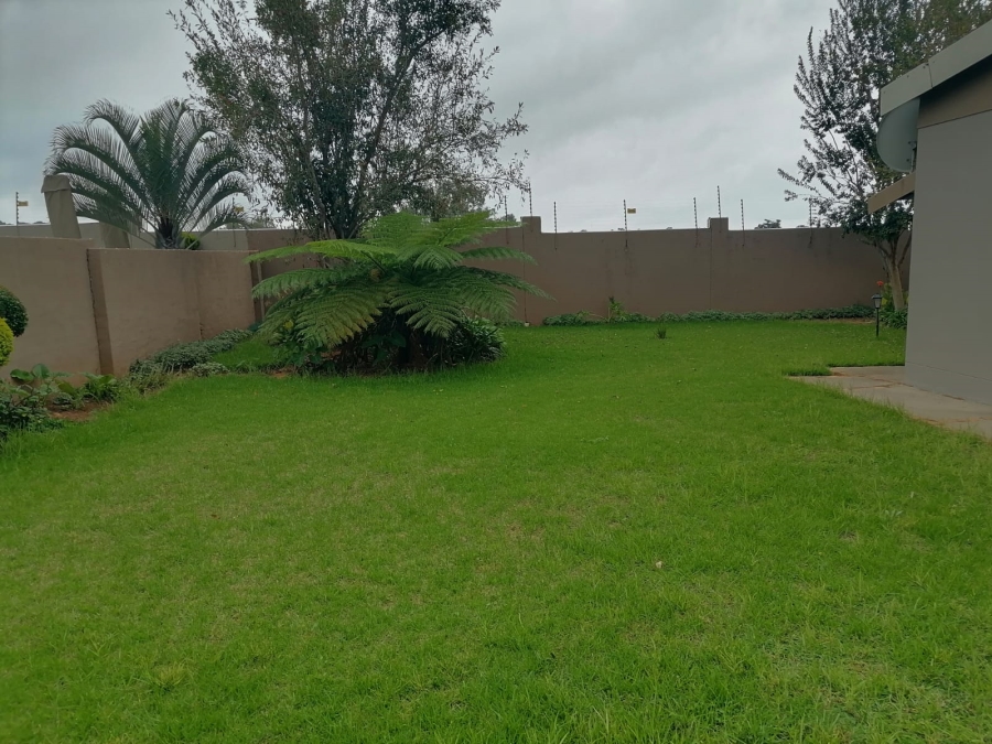 3 Bedroom Property for Sale in Geelhoutpark North West